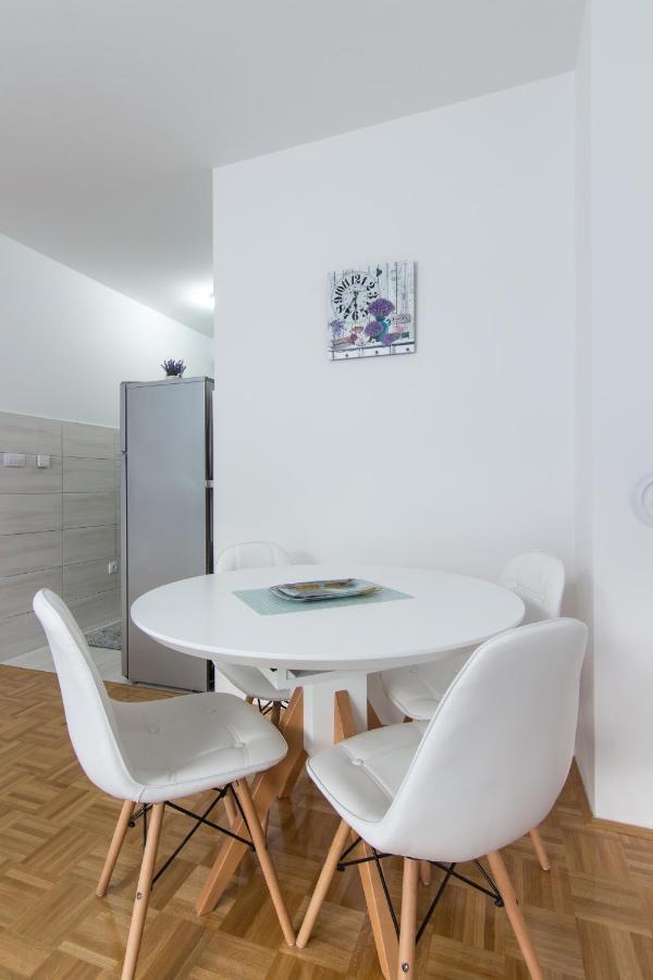 Apartman Carica Visoko Eksteriør billede
